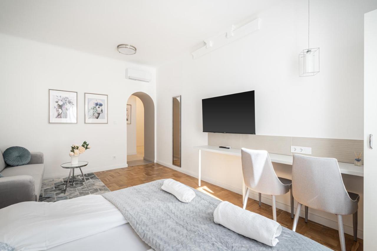 D71 - Central Cozy Suite, Best Location By Bqa Budapest Kültér fotó